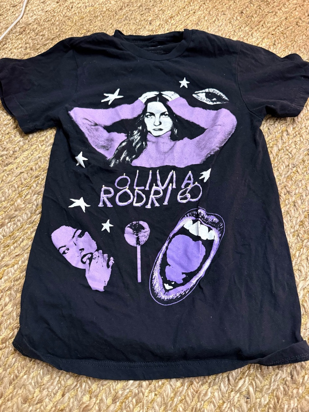 Olivia Rodrigo Girls Graphic T- Shirt Black with Purple Print Size XS